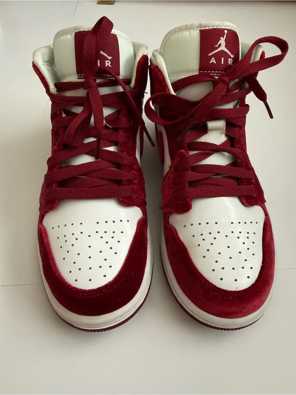 Nike Air Jordan 1 Mid SE Velvet Women’s Size 6.5
